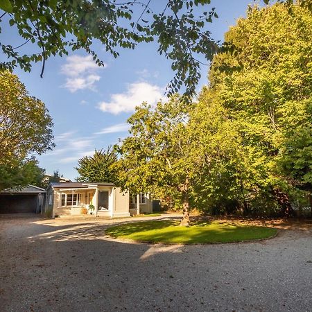 Hop, Skip And Jump To The Lake - Te Anau House Exterior foto