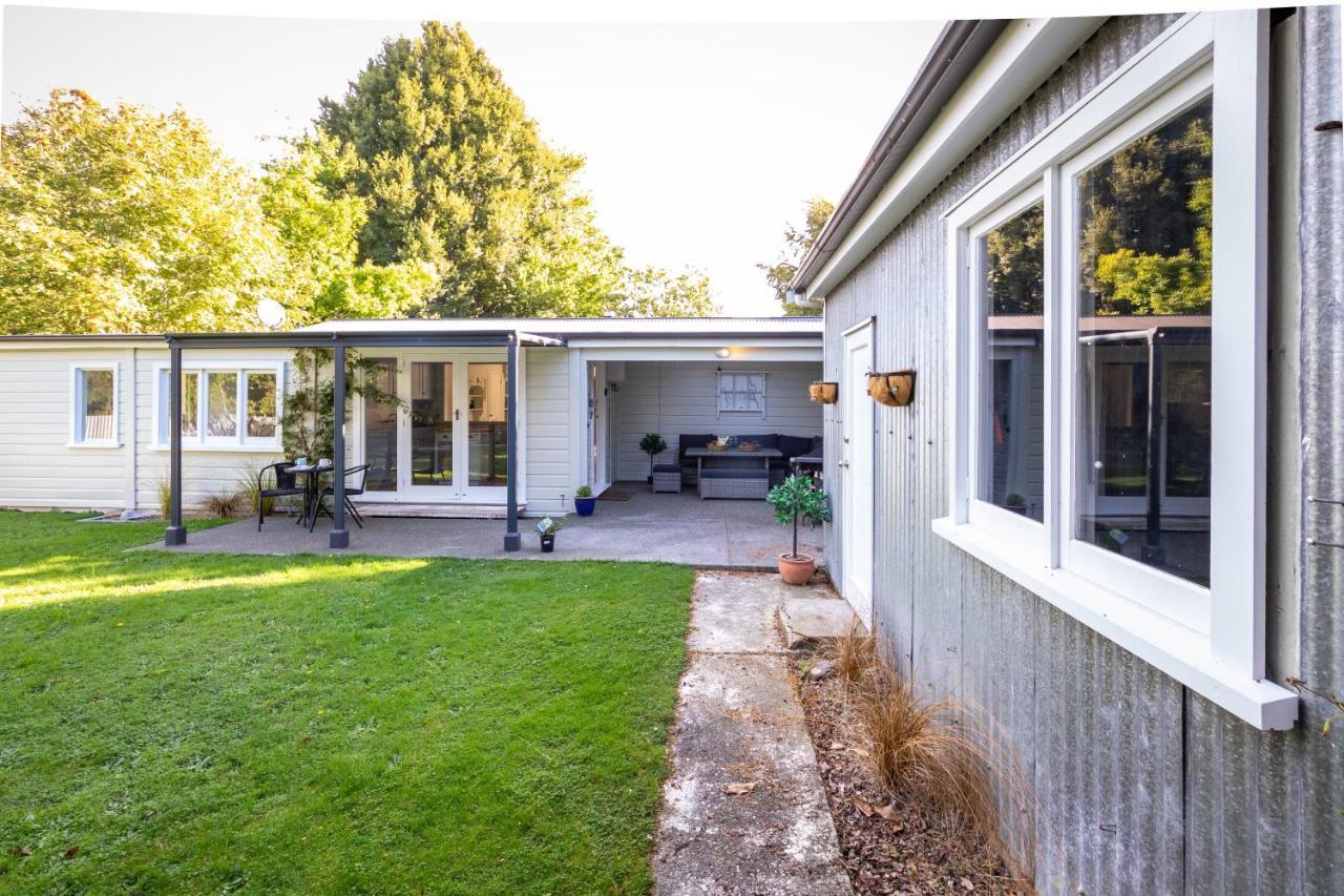Hop, Skip And Jump To The Lake - Te Anau House Exterior foto